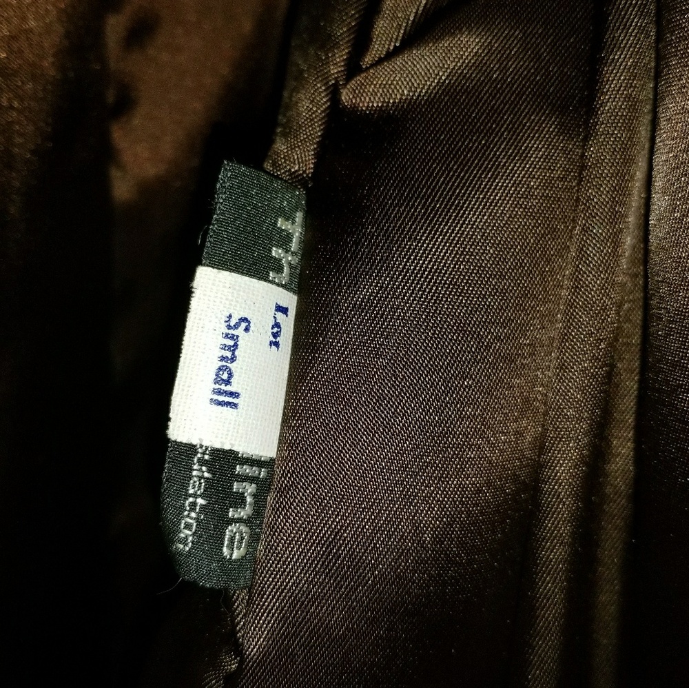 Fur Coat - Picture 5 of 8